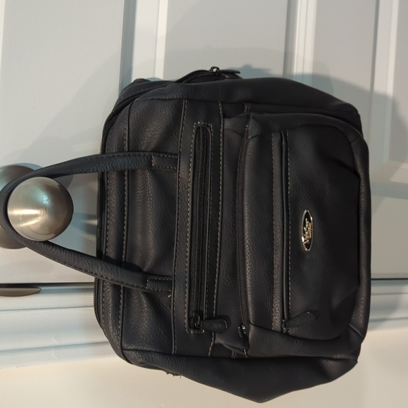 Multisac Handbags - Multi Sac™ Black Handbag w/Silver Hardware Zippered Closure NWOT